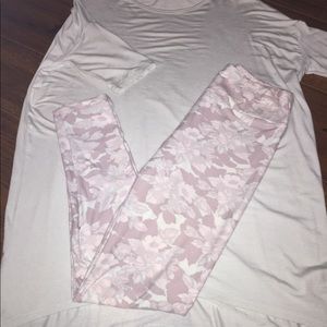 OS LulaRoe leggings in mint green and greys